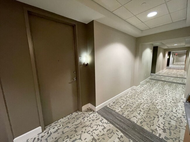 Building Photo - Modern High-Rise Condo in Downtown Orlando...