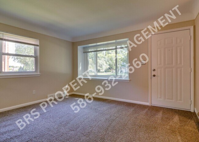 Foto del edificio - 2 bedroom duplex unit