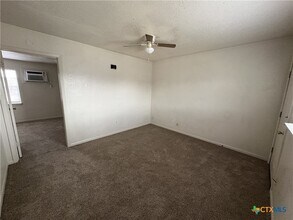 Building Photo - 602 Sunset Ln