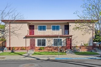 Building Photo - 2727 McGee Ave