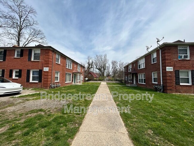 Foto del edificio - 1317 Salem Ave