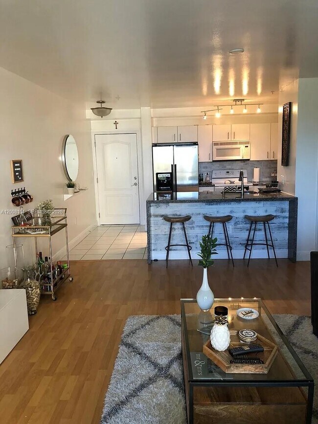 Foto del edificio - 2400 SW 27th Ave