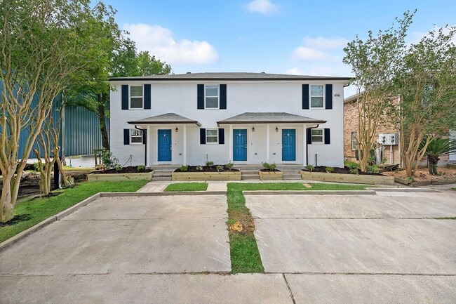 Building Photo - 4766 Pontchartrain Dr