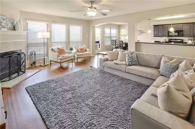 Foto del edificio - AVAILABLE AUGUST 2026 - Beautiful 3/2.5 Home in South College Station!