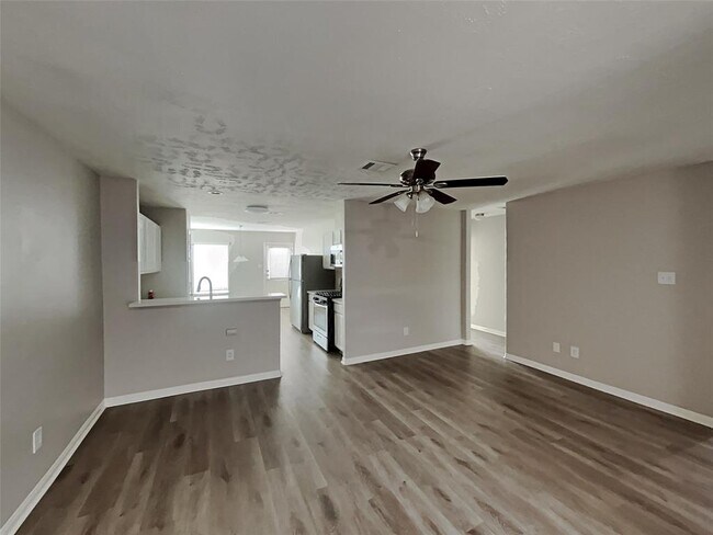 Building Photo - 21419 Partha Way