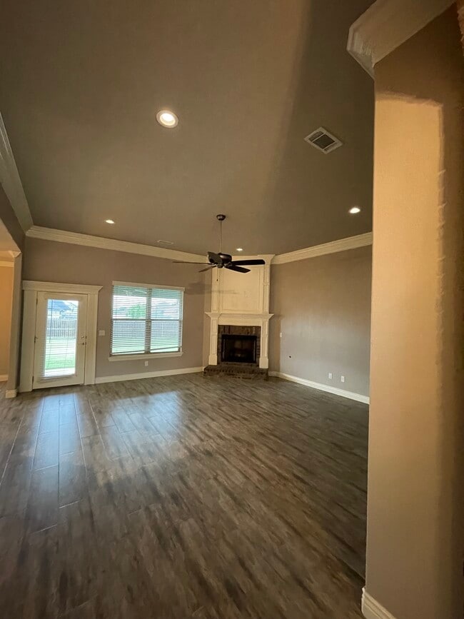 Photo - 455 N Snyders Bluff Dr House