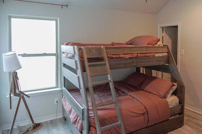 Foto del edificio - 2808 Livingston Ave