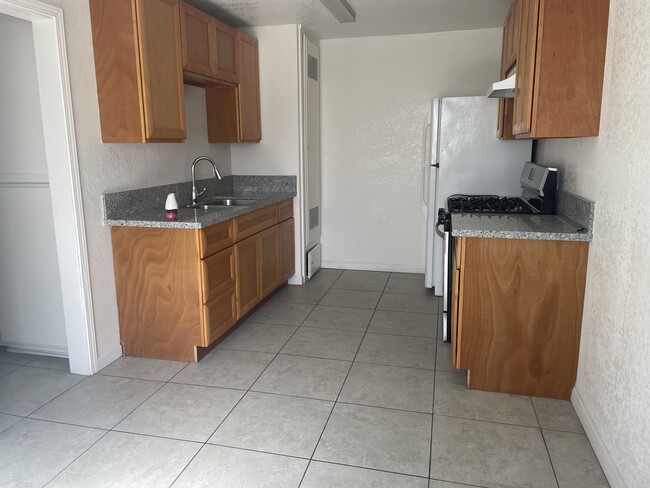 Foto del edificio - 1712 Cherry Ave