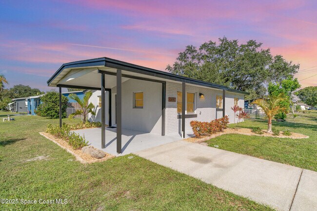 Foto del edificio - 4226 Sherwood Blvd