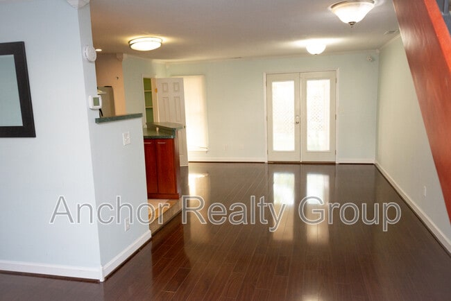 Foto del edificio - 304 Falling Ln