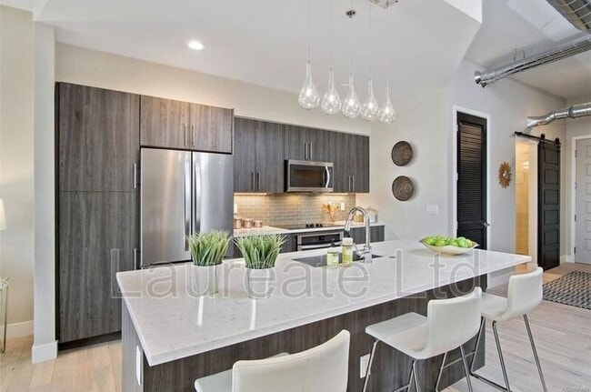 Building Photo - 3198 Blake St