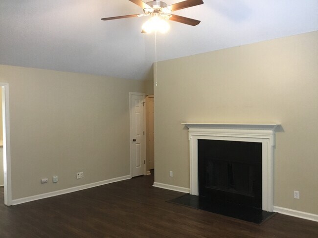 Building Photo - 311 Coffee Bluff Villa Road