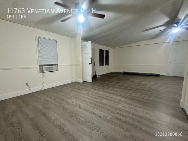 Photo - 11763 Venetian Ave Apartment