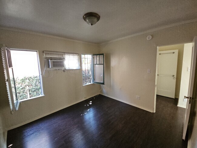 Foto del edificio - 504 N Sweetzer Ave