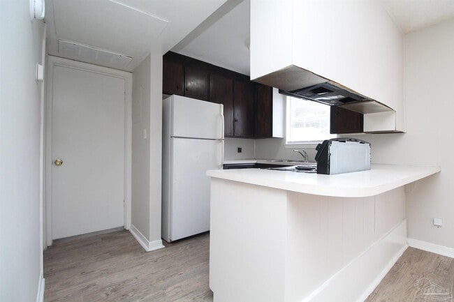Building Photo - 10151 Guidy Ln