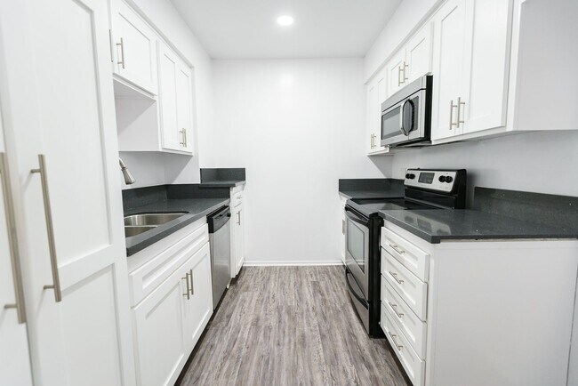 Foto del interior - 816 S. Bundy Dr