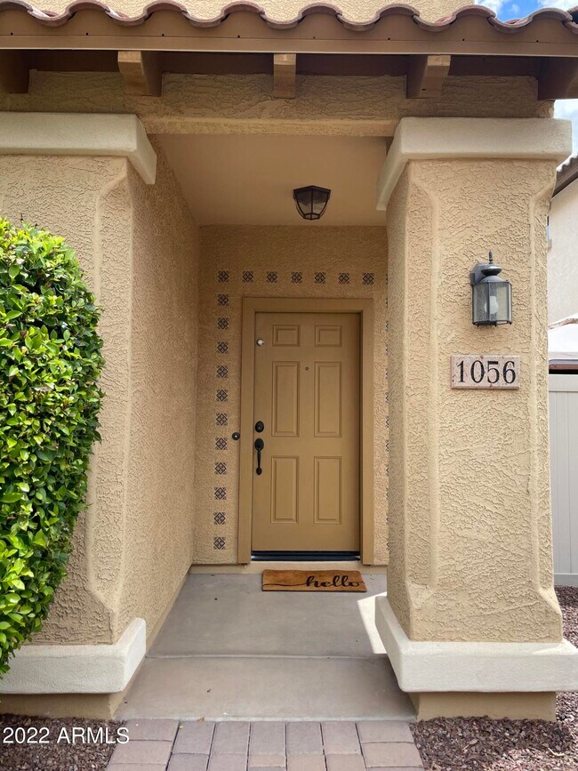 Building Photo - 1056 S Annie Ln