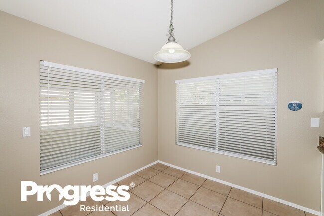 Building Photo - 7766 W Sierra Vista Dr