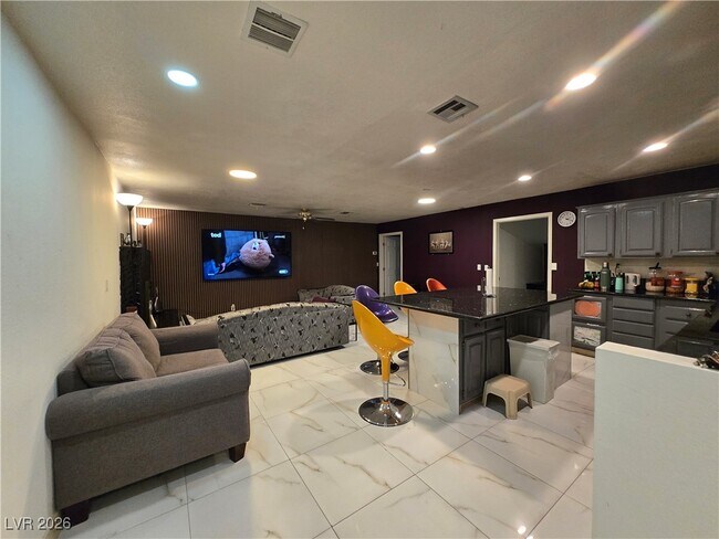 Foto del edificio - 2755 Mann St