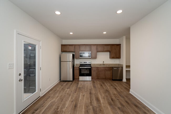 Building Photo - 109 Spring Meadow Path