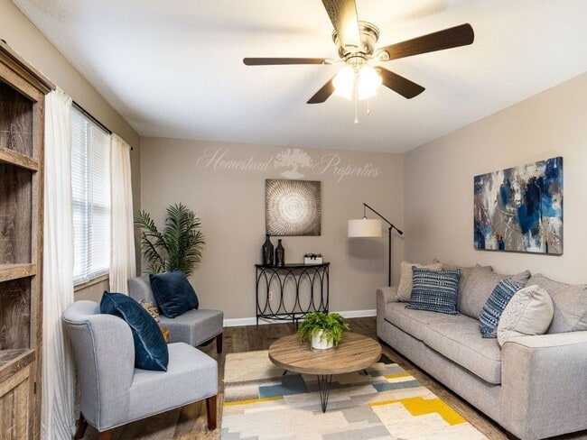 Foto del edificio - Quiet and convenient 3 Bedroom, 1 Bathroom apartment at our Oakland Duplex – Johnson City, TN