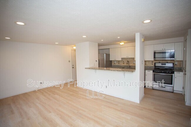 Foto del edificio - 142 Kenwood Dr