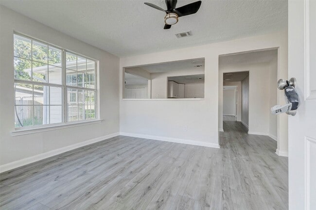 Foto del edificio - 2311 Wavell St
