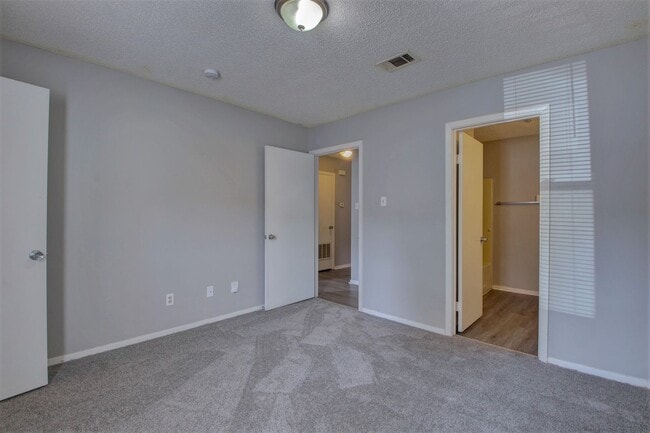 Interior Photo - The Arbours Apartment Homes