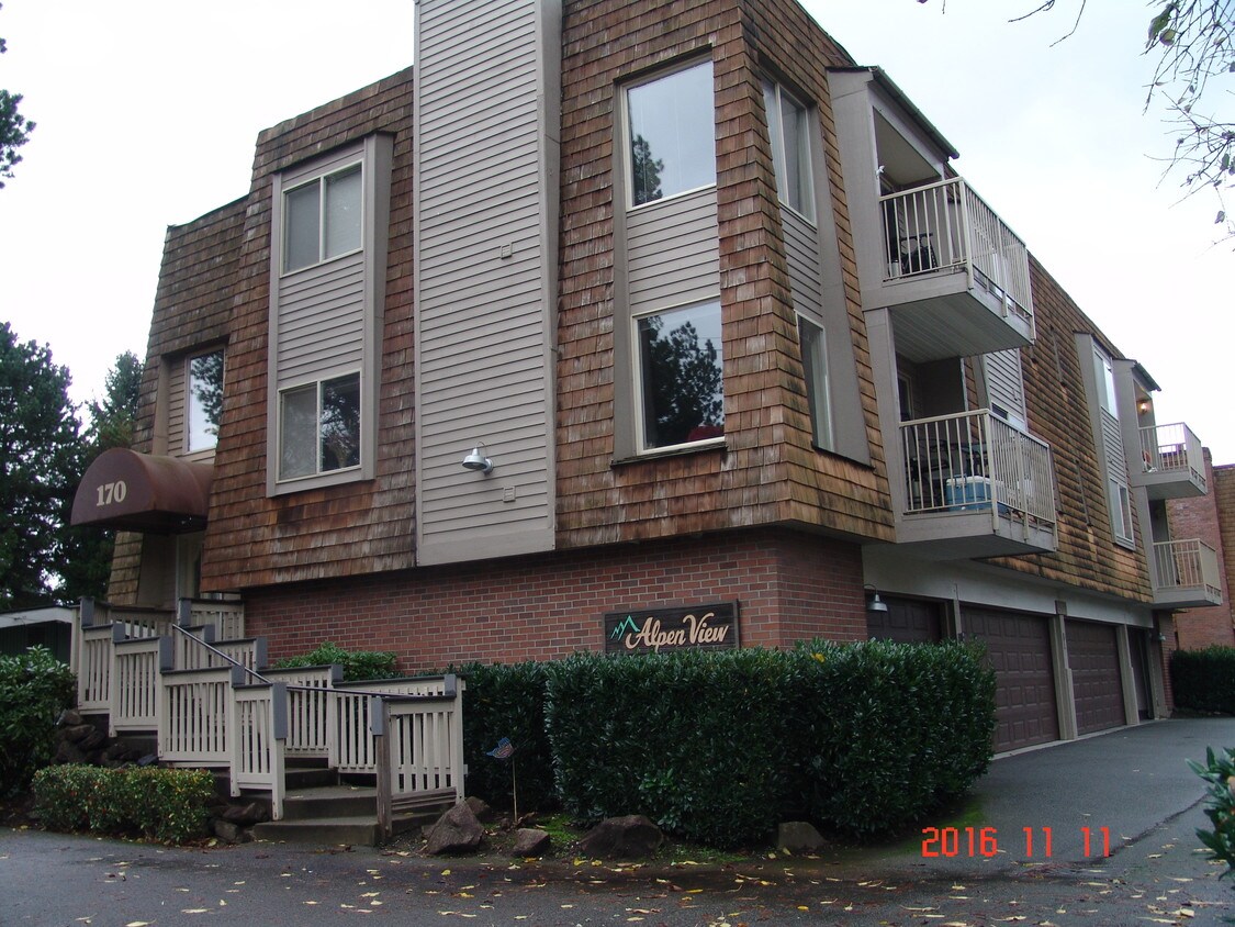 170 2nd Pl NW, Issaquah, WA 98027 Apartments in Issaquah, WA