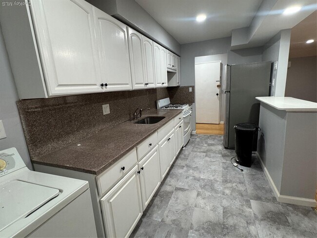 Foto del edificio - 59-43 174th St