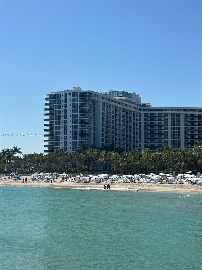 Building Photo - 10275 Collins Ave
