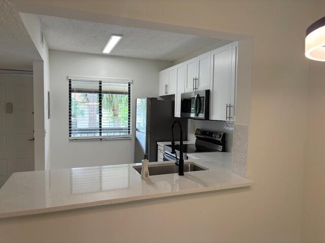 Foto del edificio - 6551 Arleigh Ct