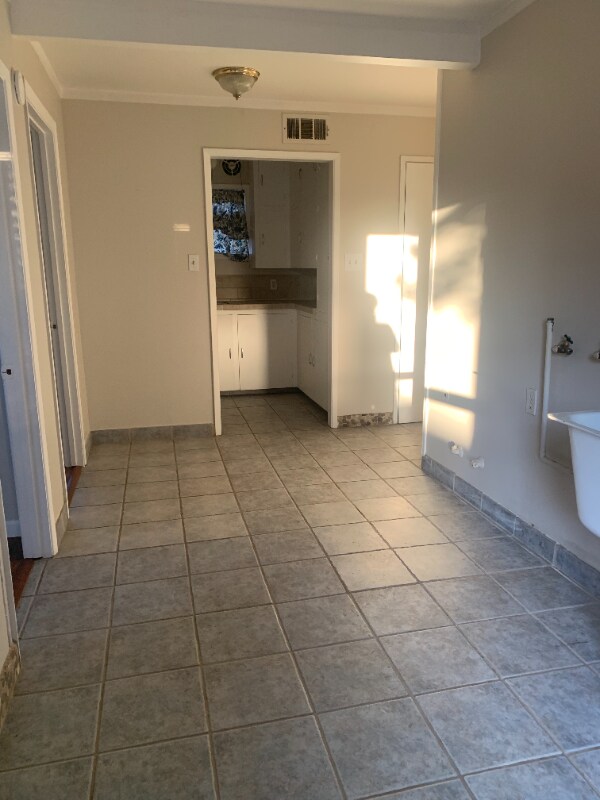 Foto del edificio - 1390 W 15th St