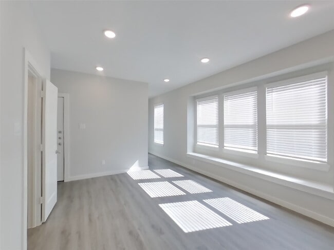 Foto del edificio - 2422 Cohorn Trl