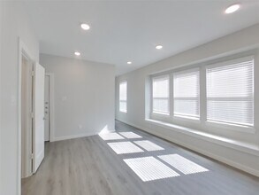 Building Photo - 2422 Cohorn Trl