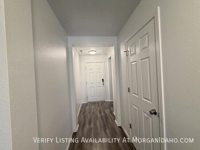 Foto del edificio - 7690 E Willard Dr