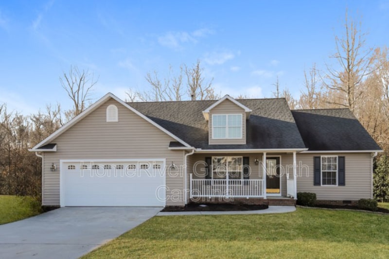 Foto principal - 252 Winding Creek Rd