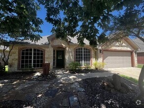 Building Photo - 2211 Welch Pl