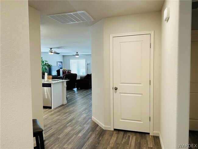 Foto del edificio - 4658 Reyes Adobe Dr