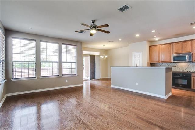 Foto del edificio - 6212 Texana Way