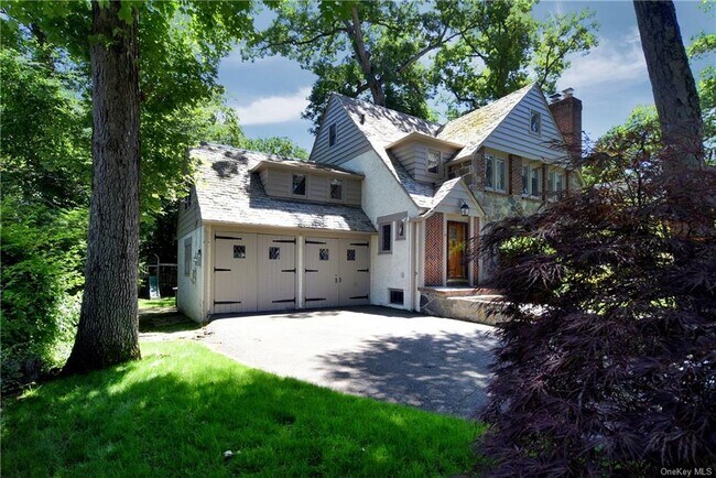 Building Photo - 12 Barclay Rd