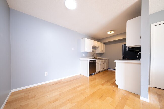 Foto del edificio - 624 McIntosh Ct