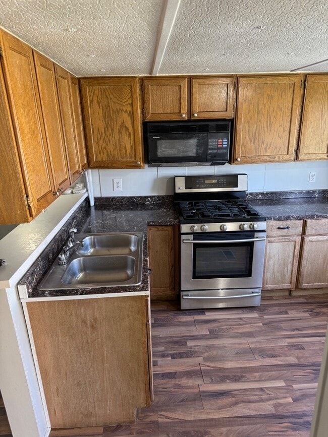 Building Photo - 6959 Flamingo Way