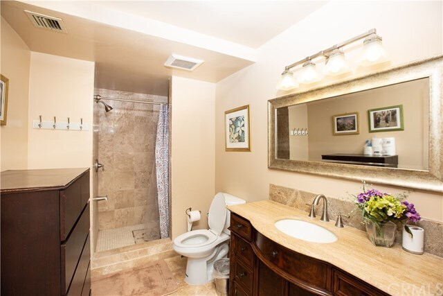 Building Photo - 726 S Prospero Dr