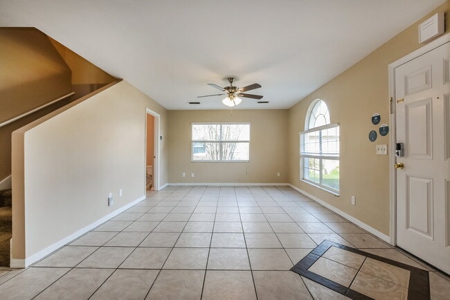 Building Photo - 1018 Pegel Ct