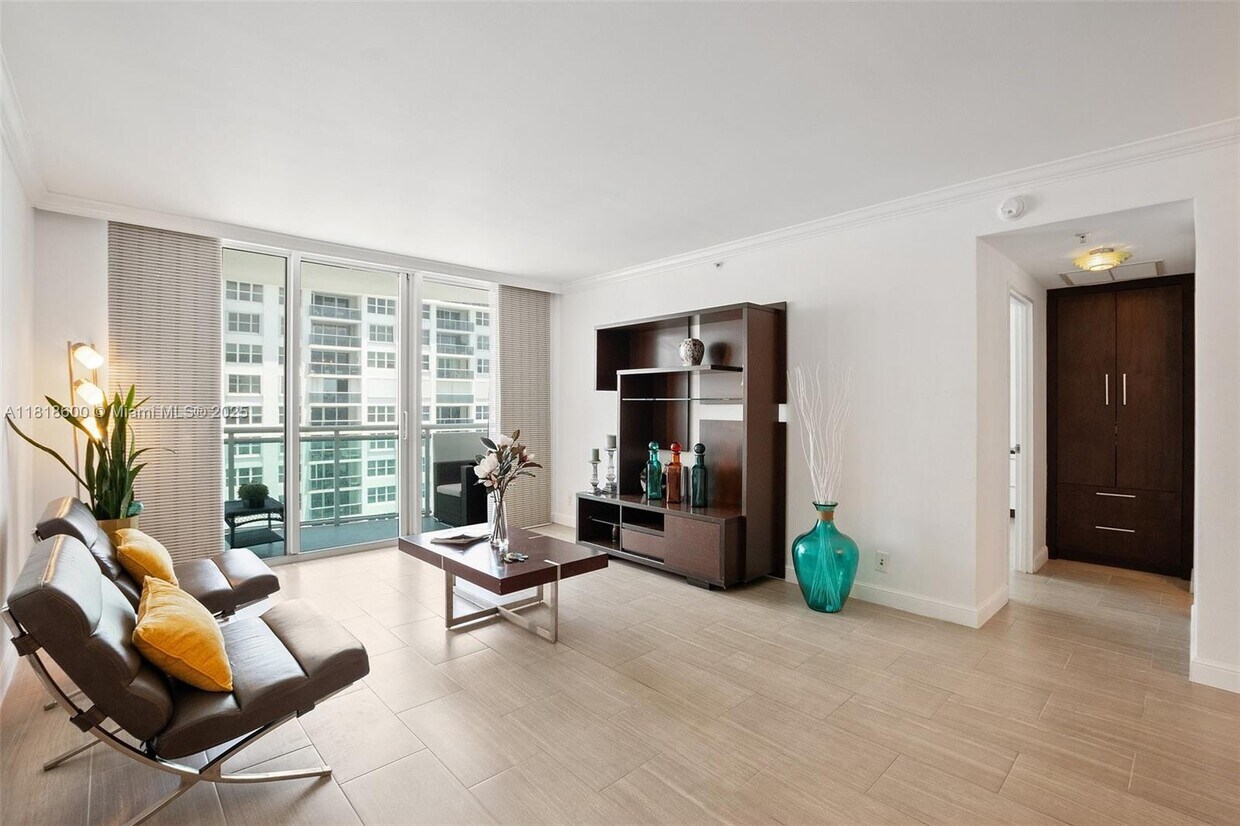 Foto principal - 3001 S Ocean Dr
