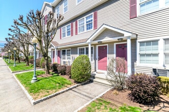 Building Photo - 28 3rd St