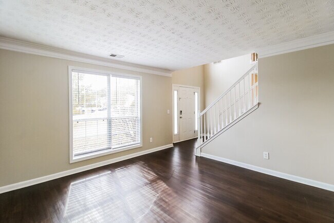 Foto del edificio - 1122 Cameron Rd