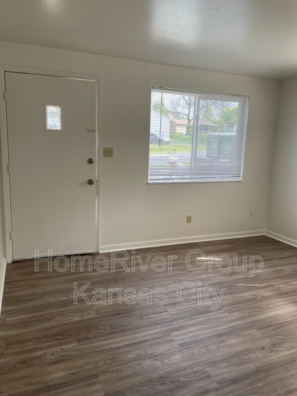 Building Photo - 836 NE 68th St