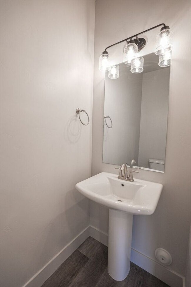 Foto del edificio - 3 bed, 2.5 bath Summerfield Townhome found in Rexburg!